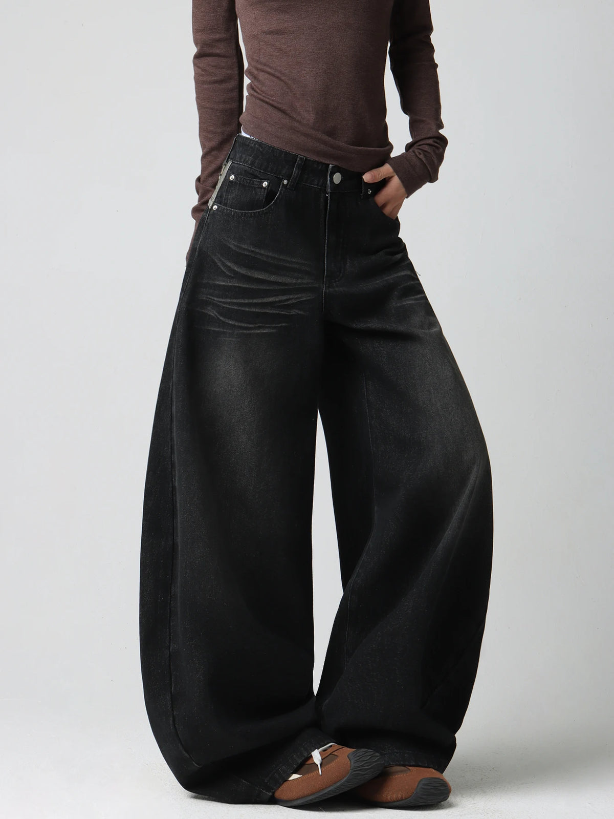 Women's American Vintage Applique Embroidery Design Black Loose Wide-Leg Jeans Y2K Street Trend Fashion Versatile Cocoon Pants