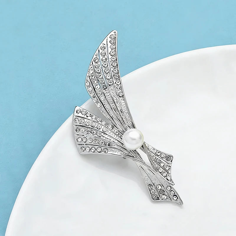 PENDRA Pearline Pearl Brooch