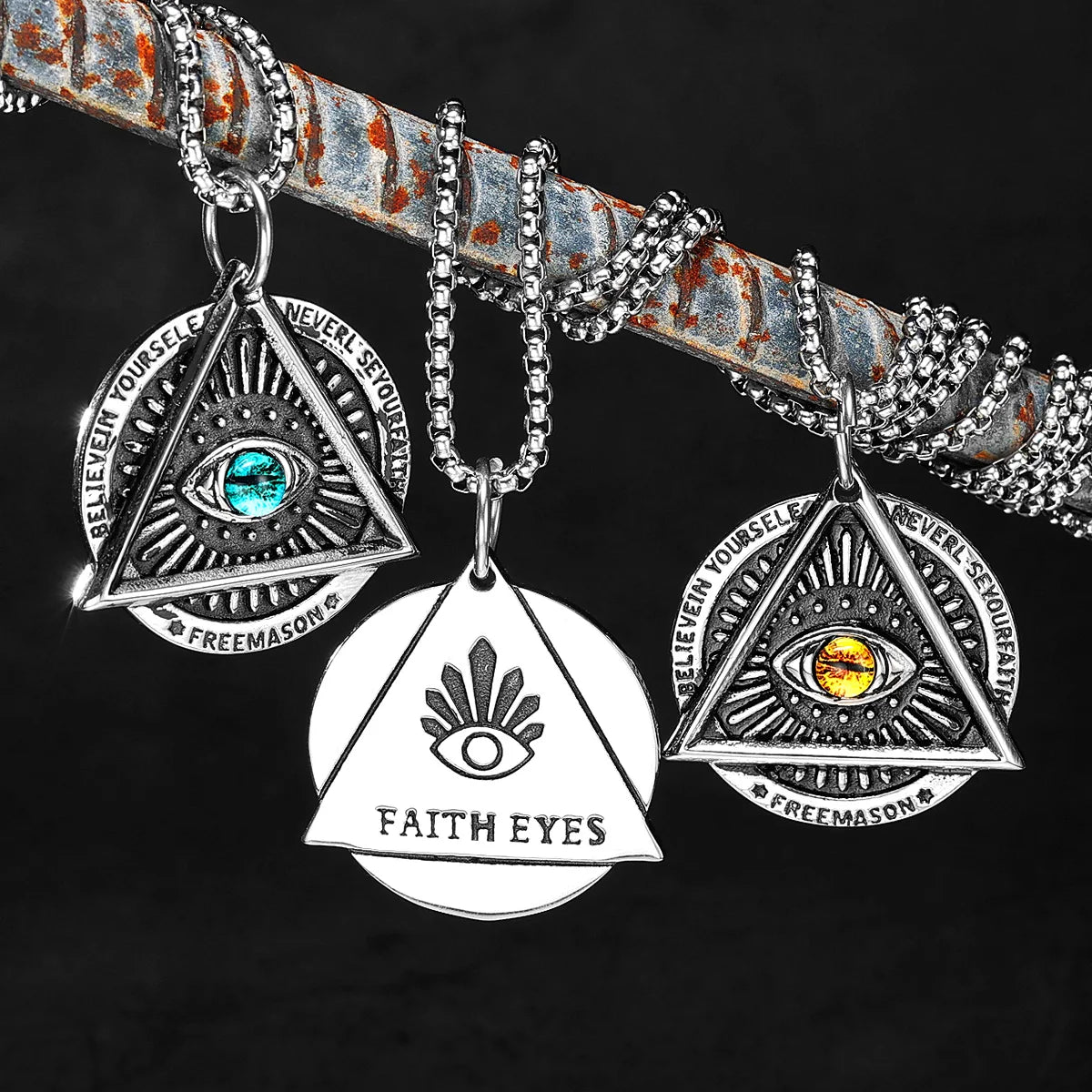 PENDRA Wrennora Pendant Necklace