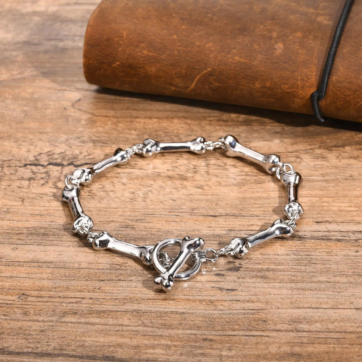 PENDRA Link Bone Bracelet