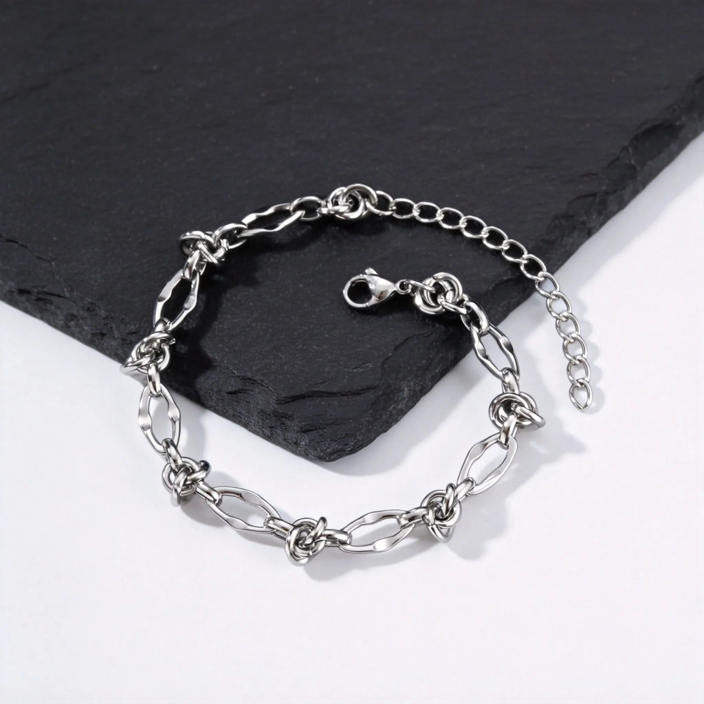 PENDRA Rock Thorn Bracelet