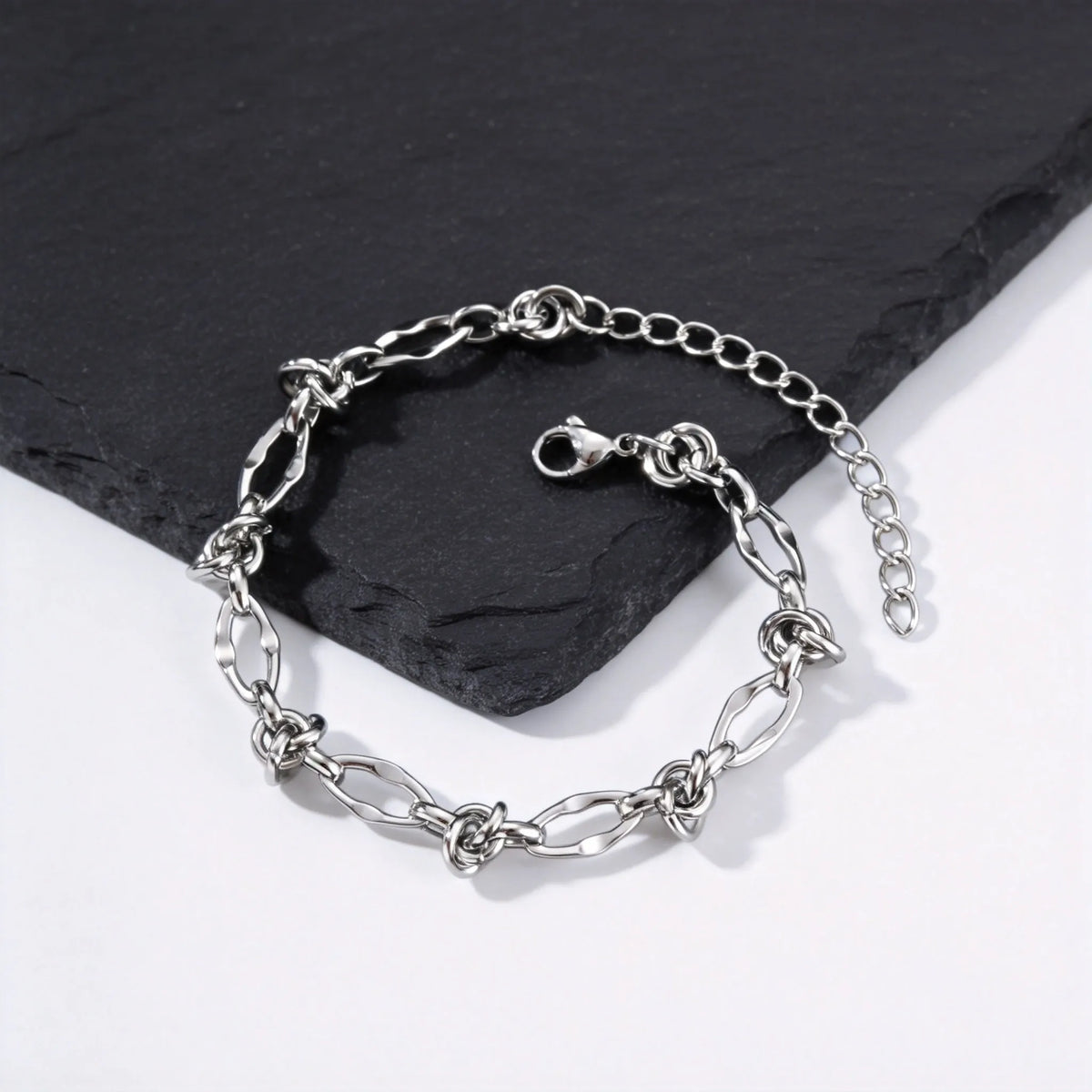 PENDRA Rock Thorn Bracelet