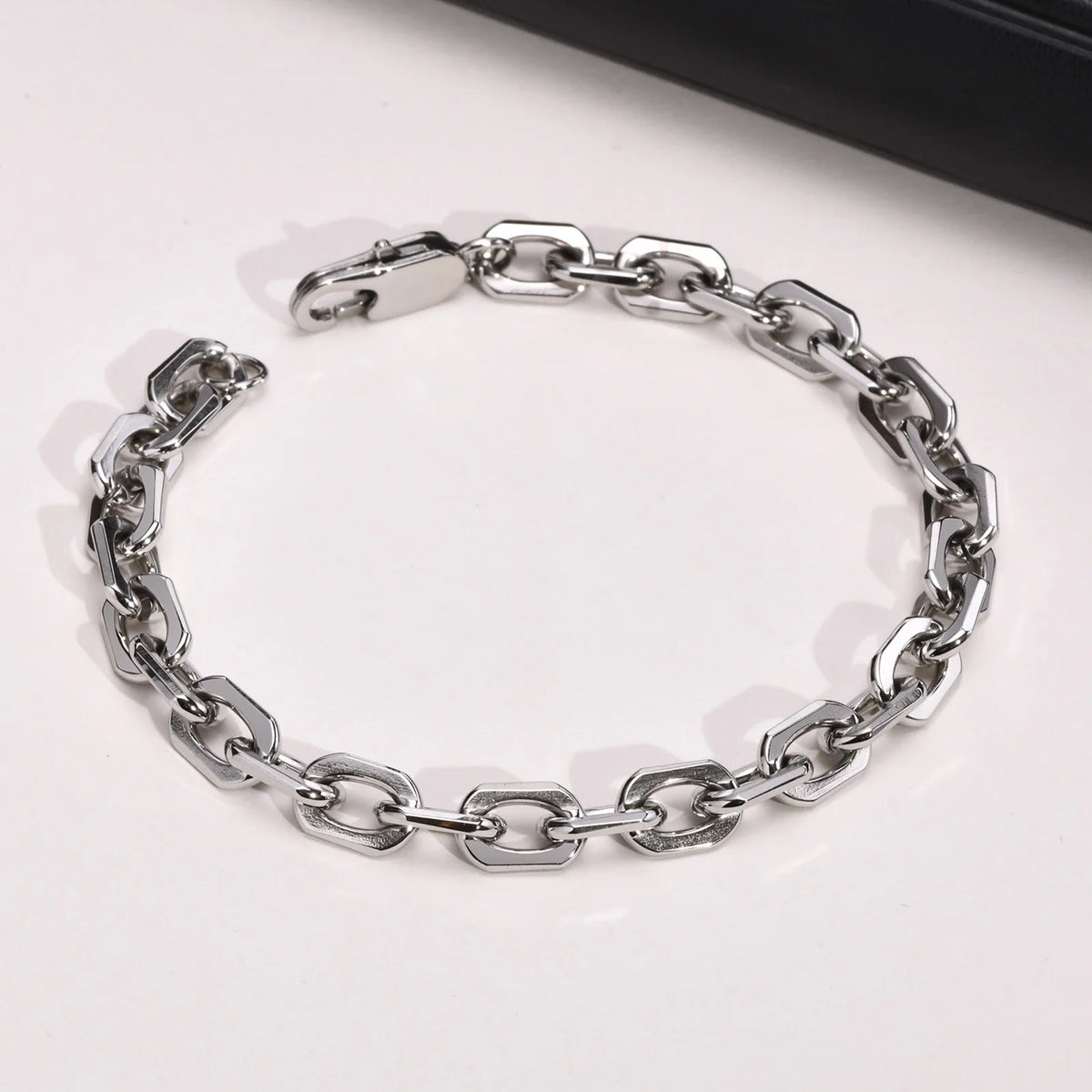 PENDRA Square Basic Bracelet