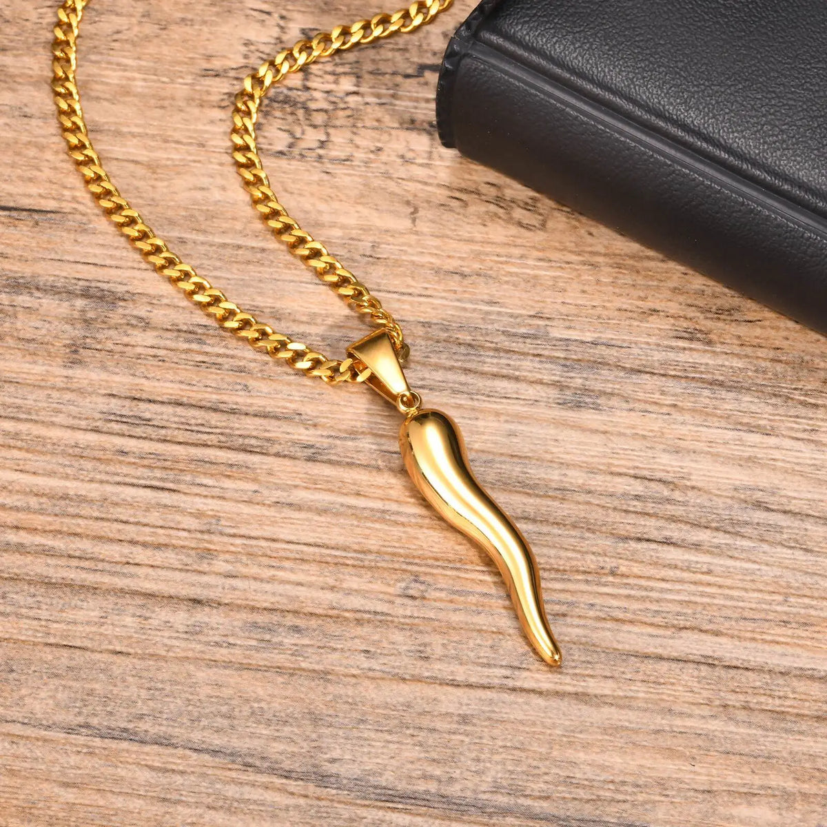 PENDRA Horn Cornicello Charm Pendant Necklace