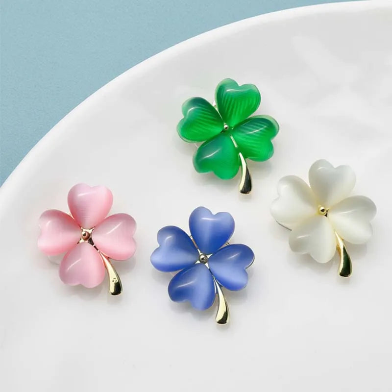 PENDRA Clovera Clover Flower Brooch