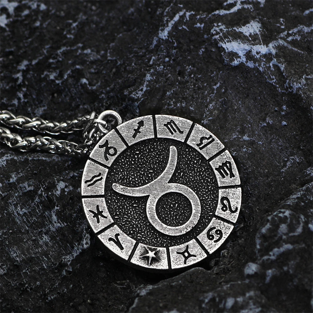 PENDRA Hip Norse Necklace
