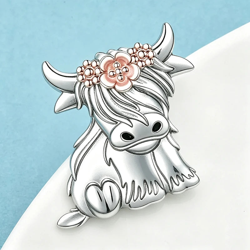 PENDRA Cute Highland Cow Brooch