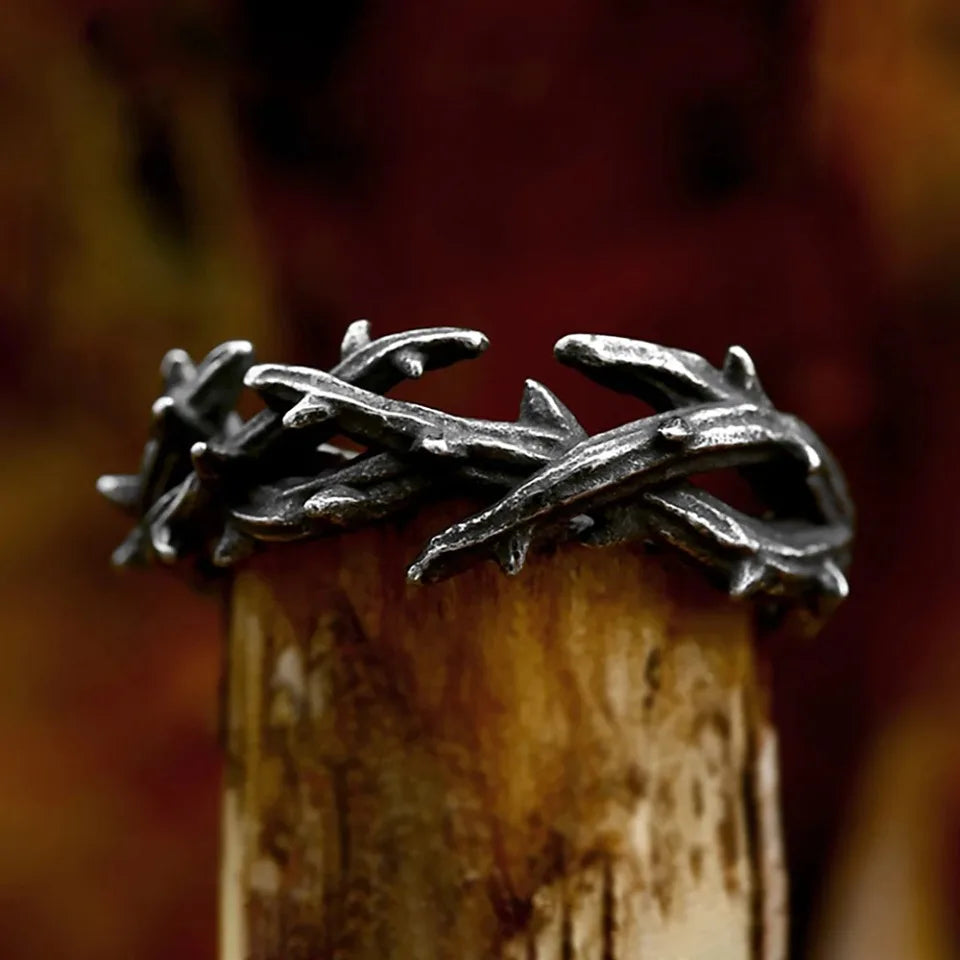 PENDRA Jesusthorn Black Crown of Thorns Ring