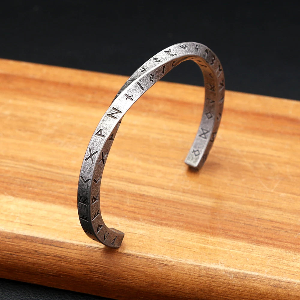 PENDRA Mobius Stainless Steel Opening Bracelet