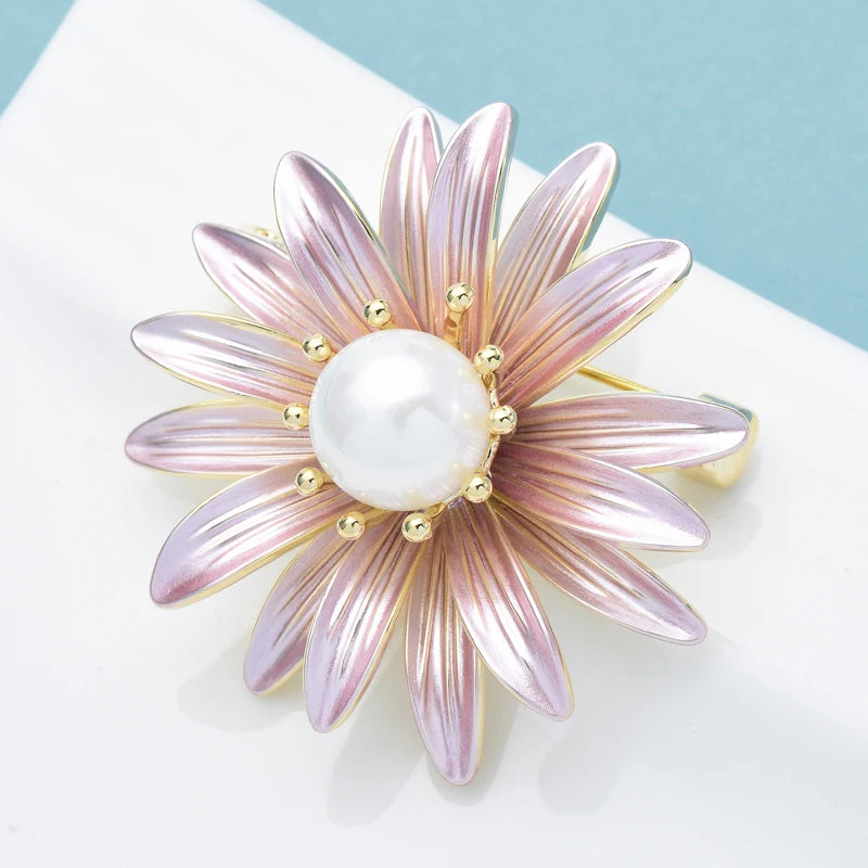 PENDRA Daisyelle Daisy Flower Brooch
