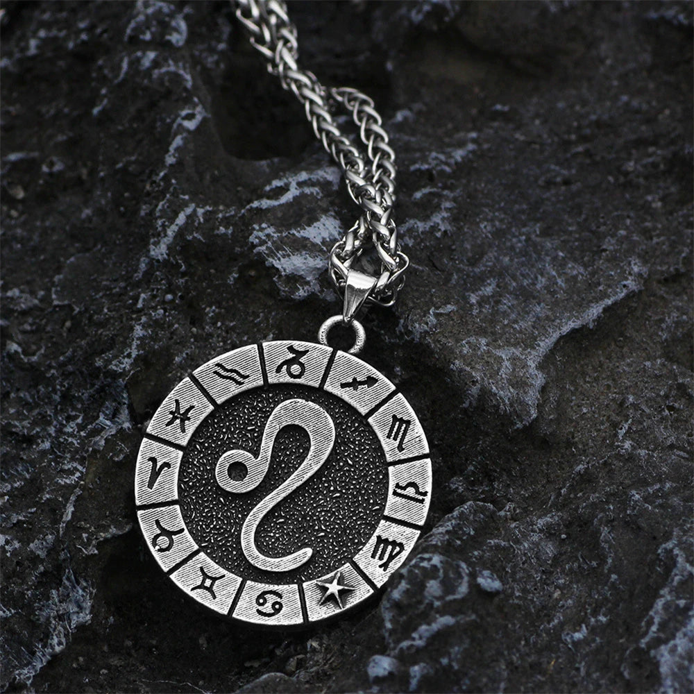 PENDRA Hip Norse Necklace