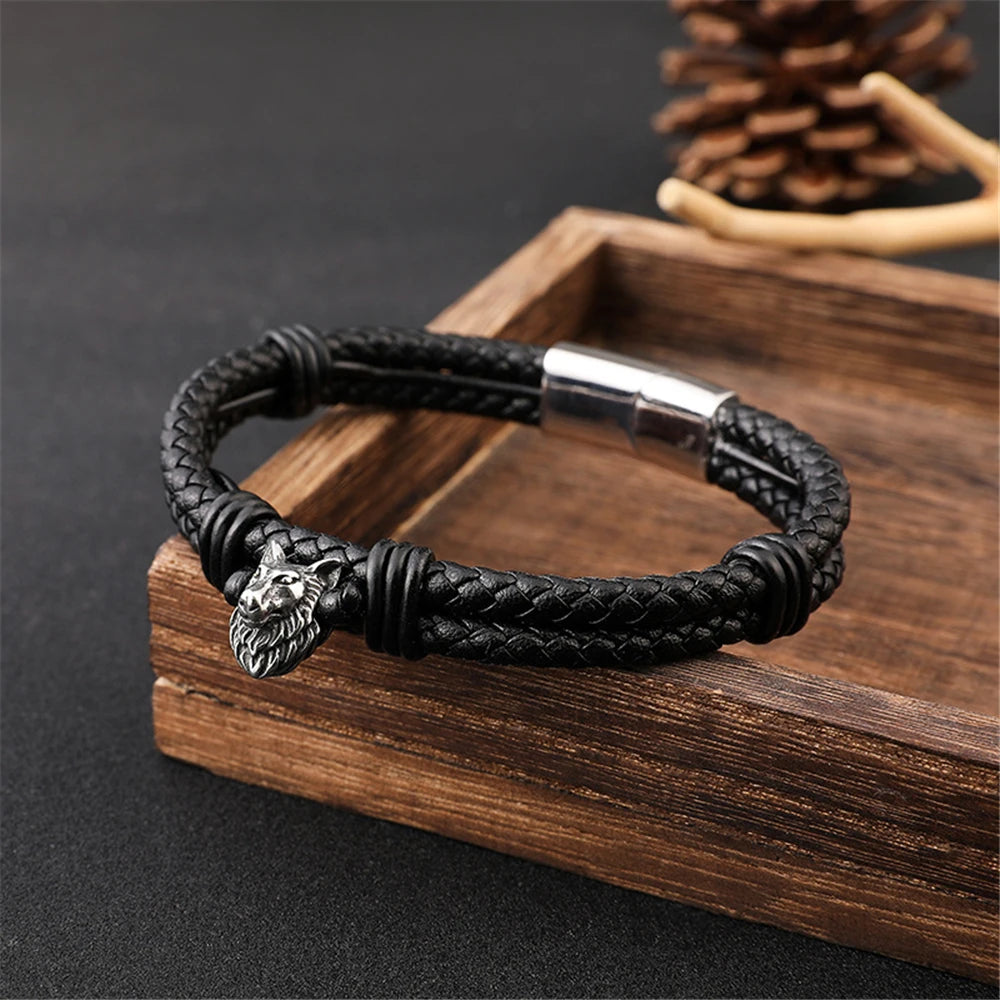 PENDRA Wolf Magnetic Bracelet