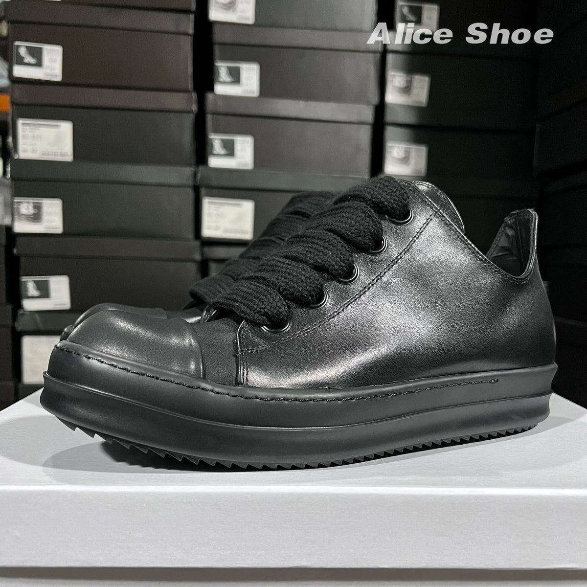 PENDRA Roman Black Leather Low-Top Jumbo-Lace Thick-Sole Platform Sneakers