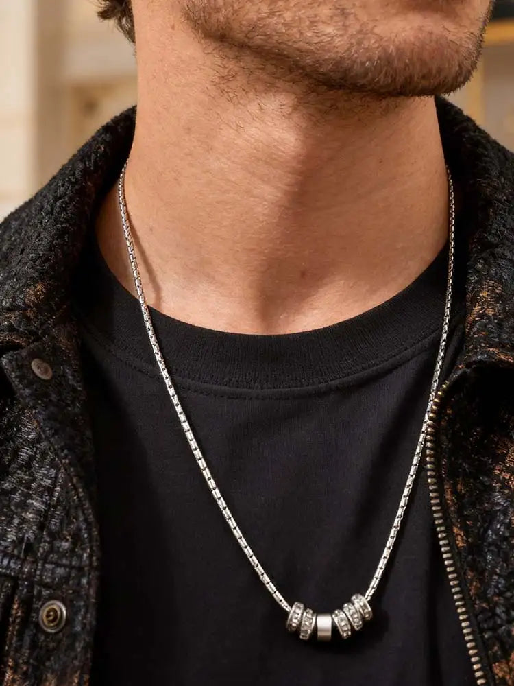 PENDRA Zircon Silver Pendant Necklace