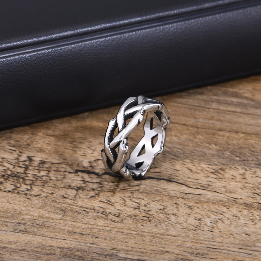 PENDRA Kaenora Twisted Cuff Ring