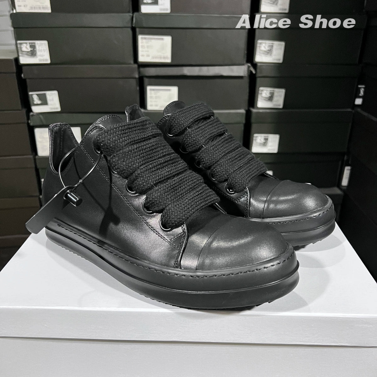 PENDRA Roman Black Leather Low-Top Jumbo-Lace Thick-Sole Platform Sneakers