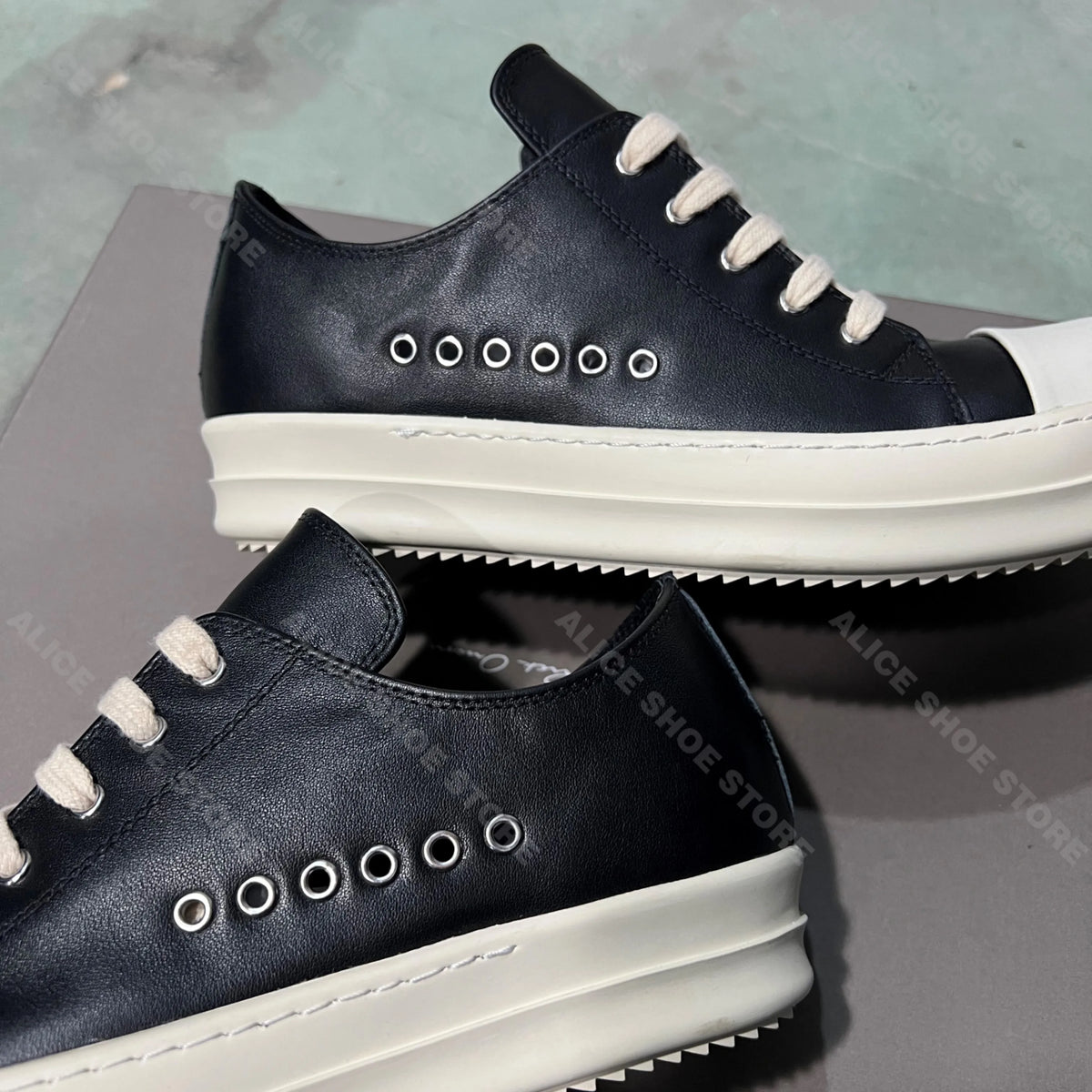Porous Outdoor Men Shoe Leather Women Sneaker Designer Low Top Quality Black Lace-up Shoe Luxury Platform Dress Casual Flat Shoe