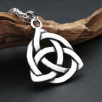PENDRA Trinityknot Classic Triquetra Trinity Knot Pendant