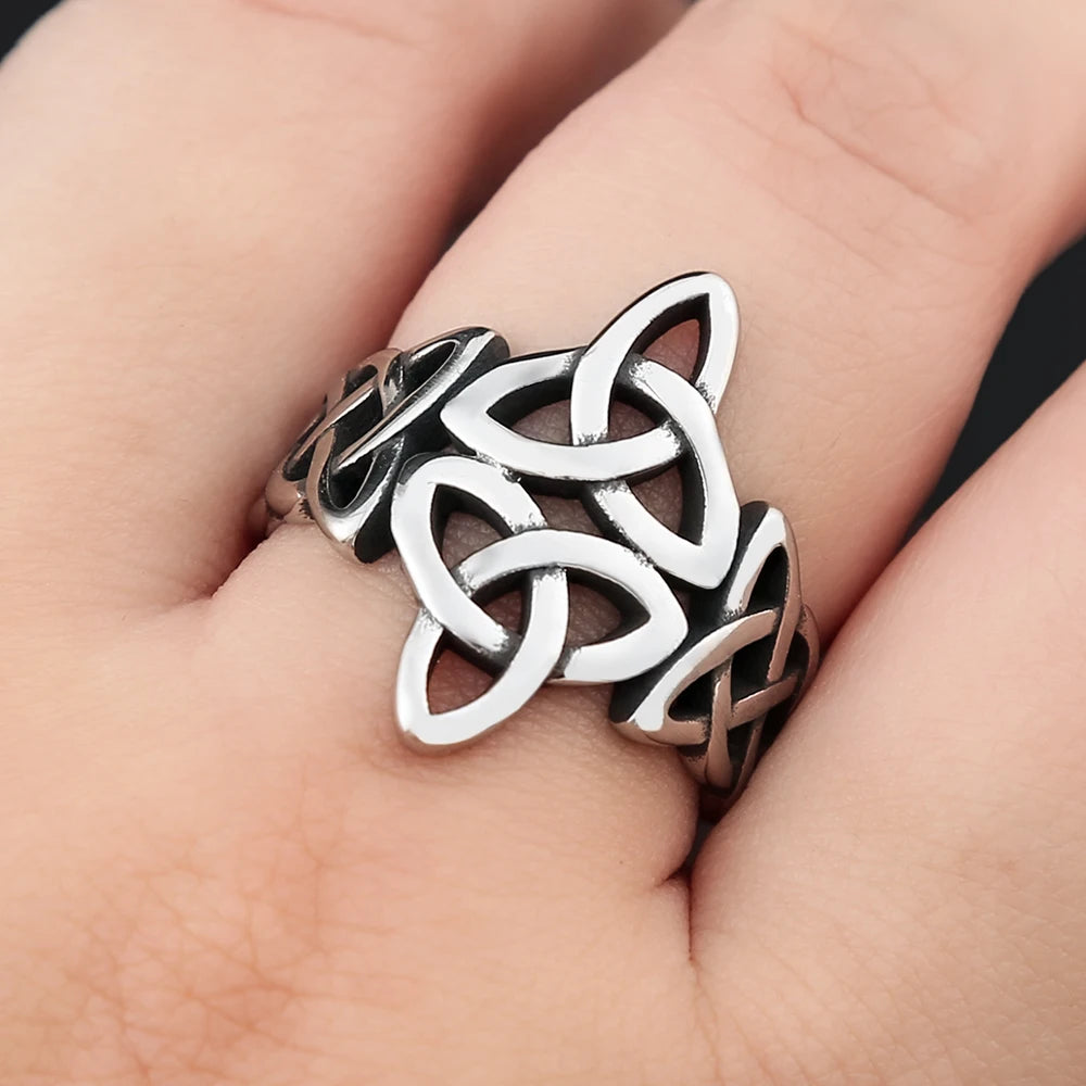 PENDRA Triquetra Celtic Knot Pendant