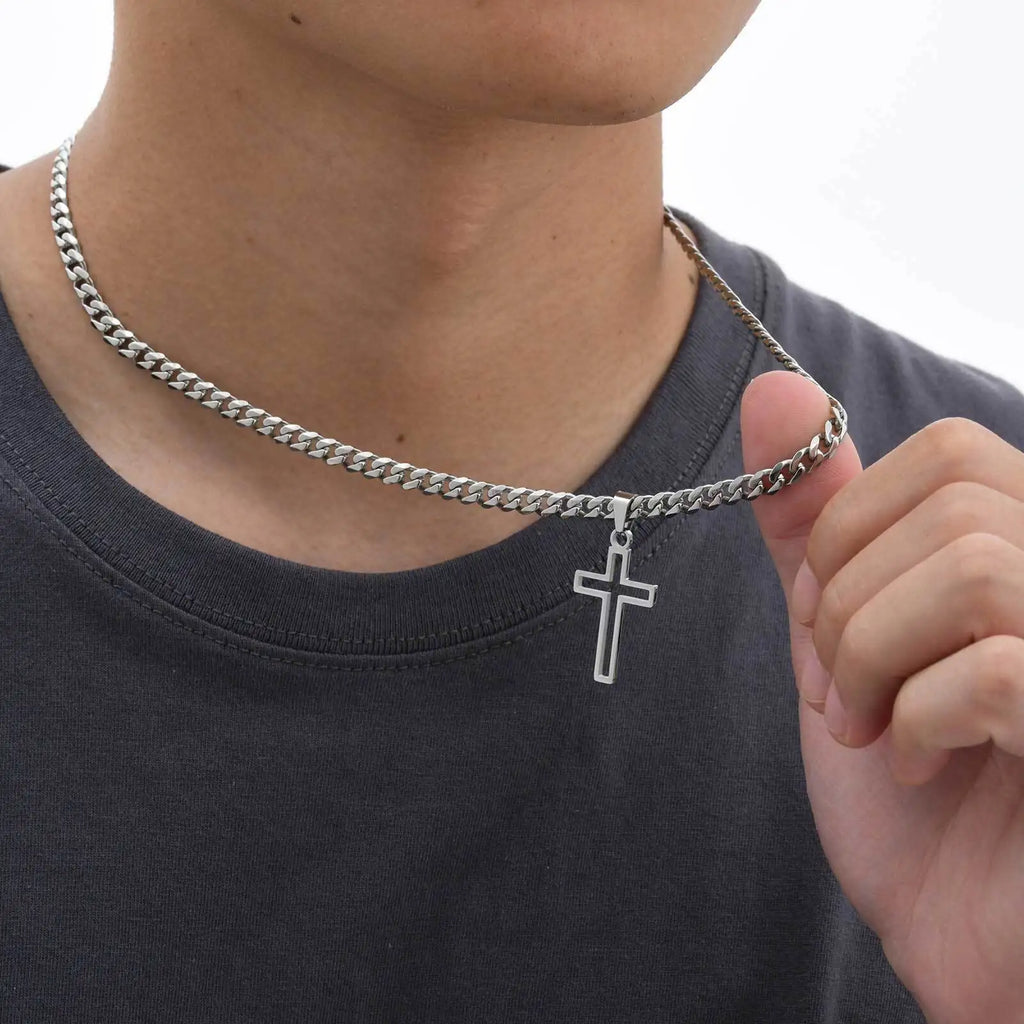 PENDRA Cross Basic Pendant Necklace
