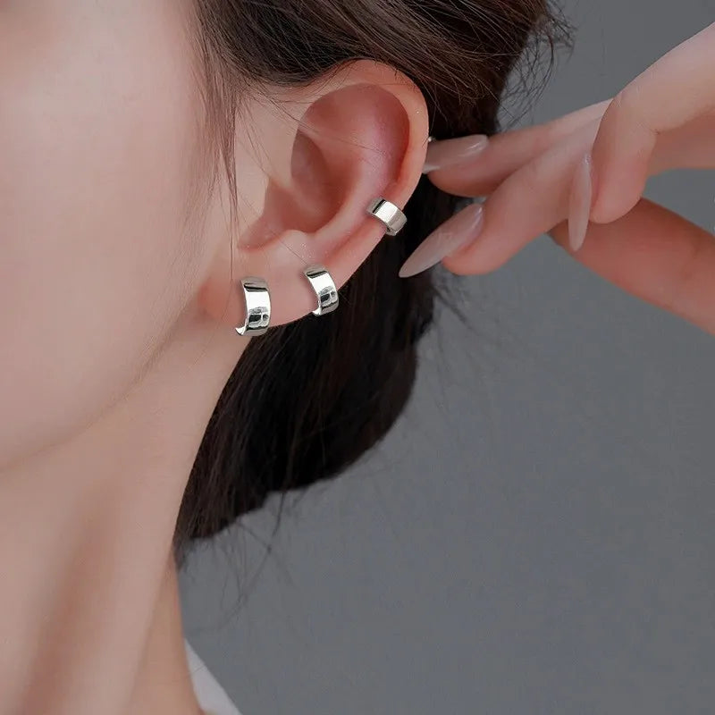 PENDRA Plain Geometry Hoop Earrings