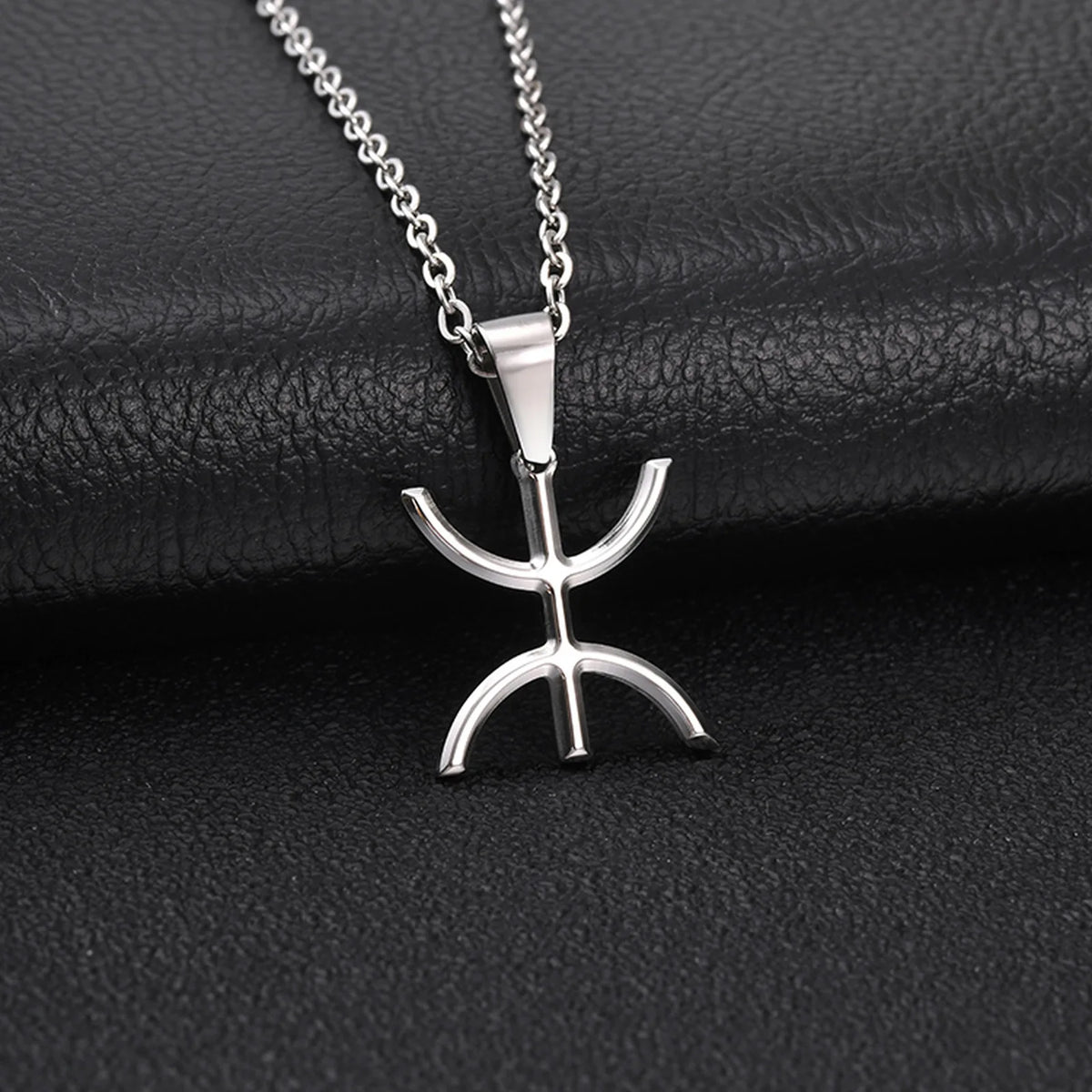 Africa Berbers Symbol Necklace for Men,Stainless Steel Amazigh ⵣ Letter Necklace,Ethnic Amulet Jewelry