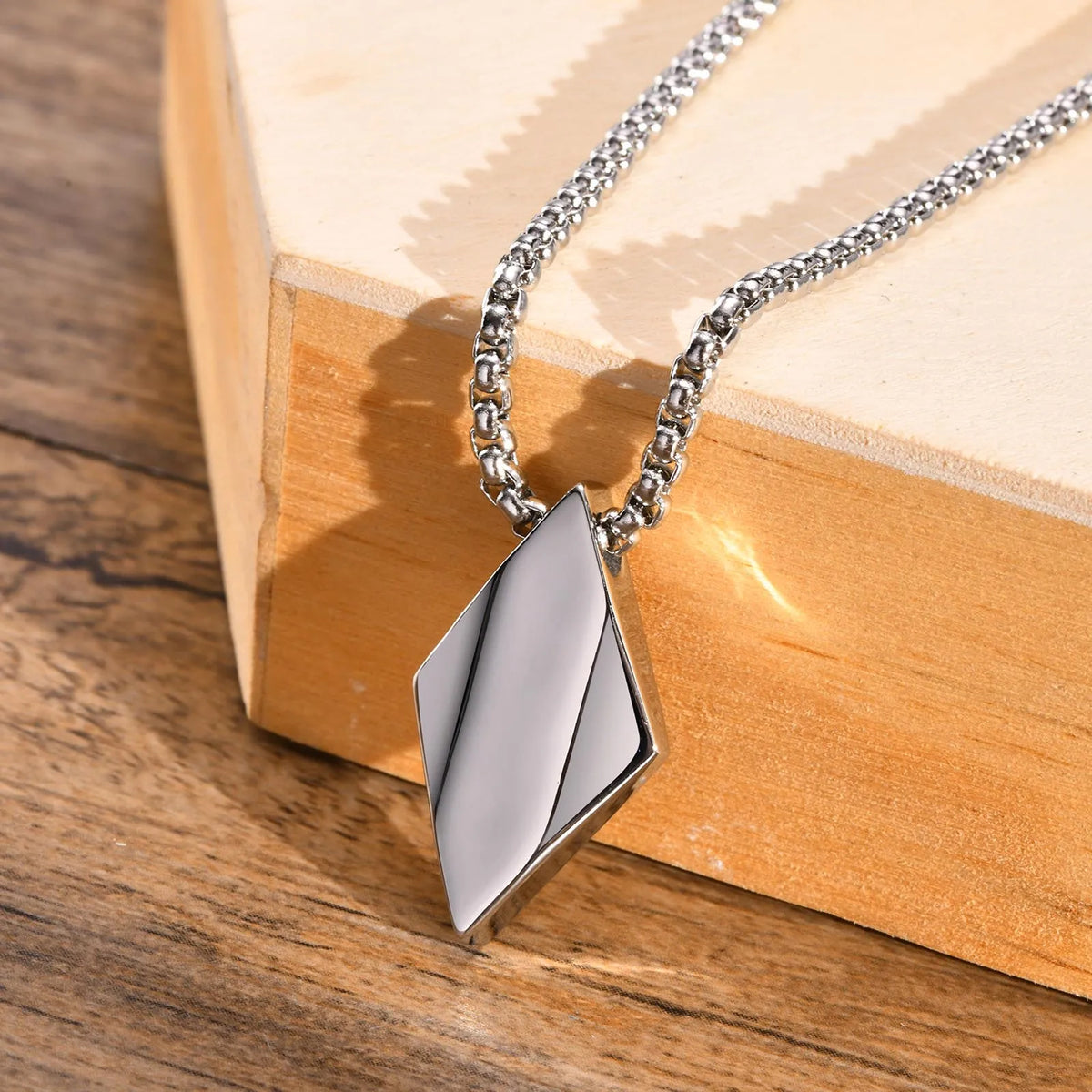 Minimalist Stainless Steel Geometric Rhombus Necklace for Men, Stacking 8MM Simulated Pearl Beads Chain Collar