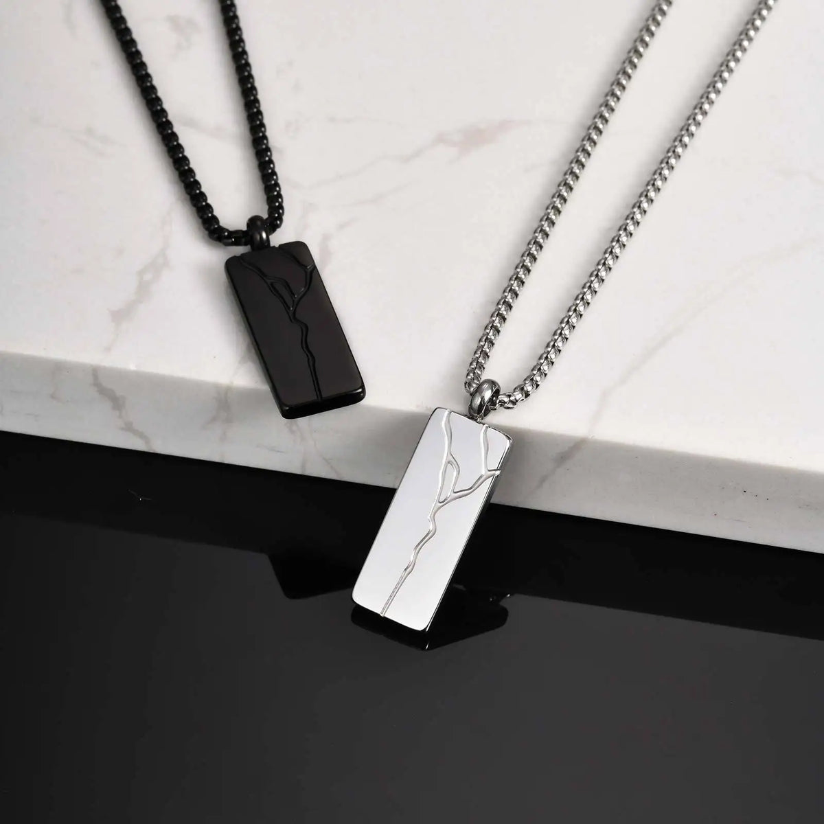 PENDRA Square Crack Pendant Necklace