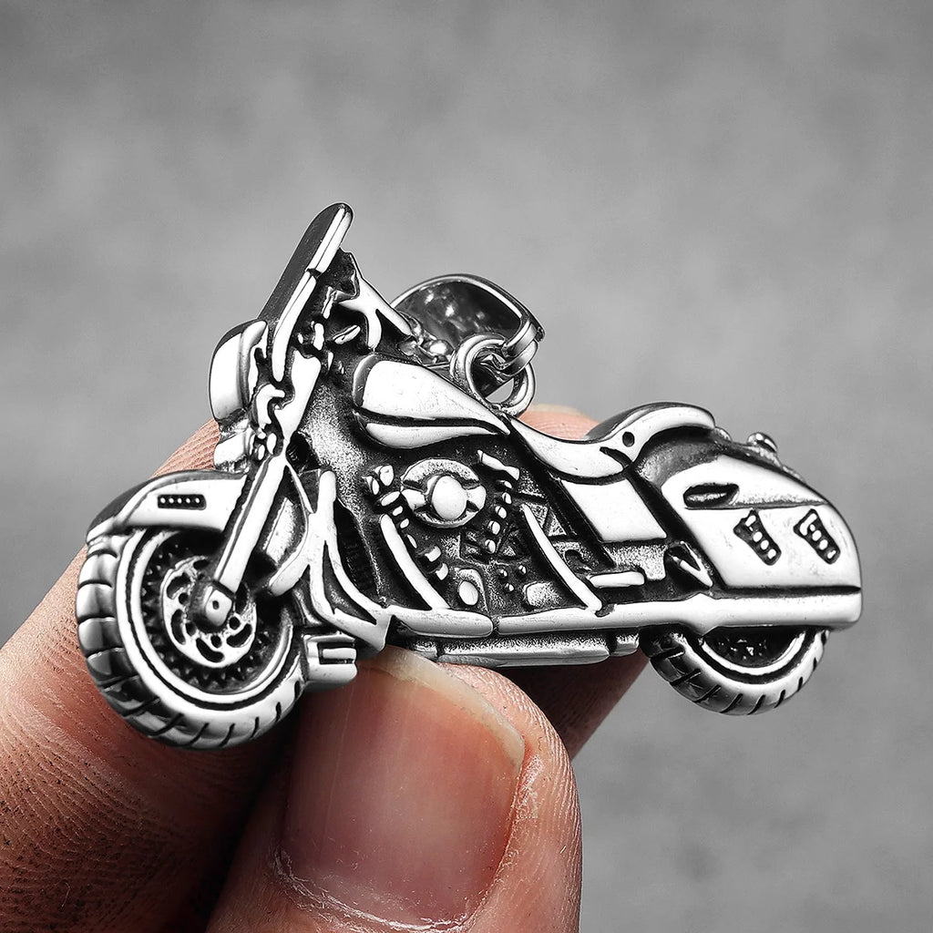 PENDRA Veyessa Pendant Necklace