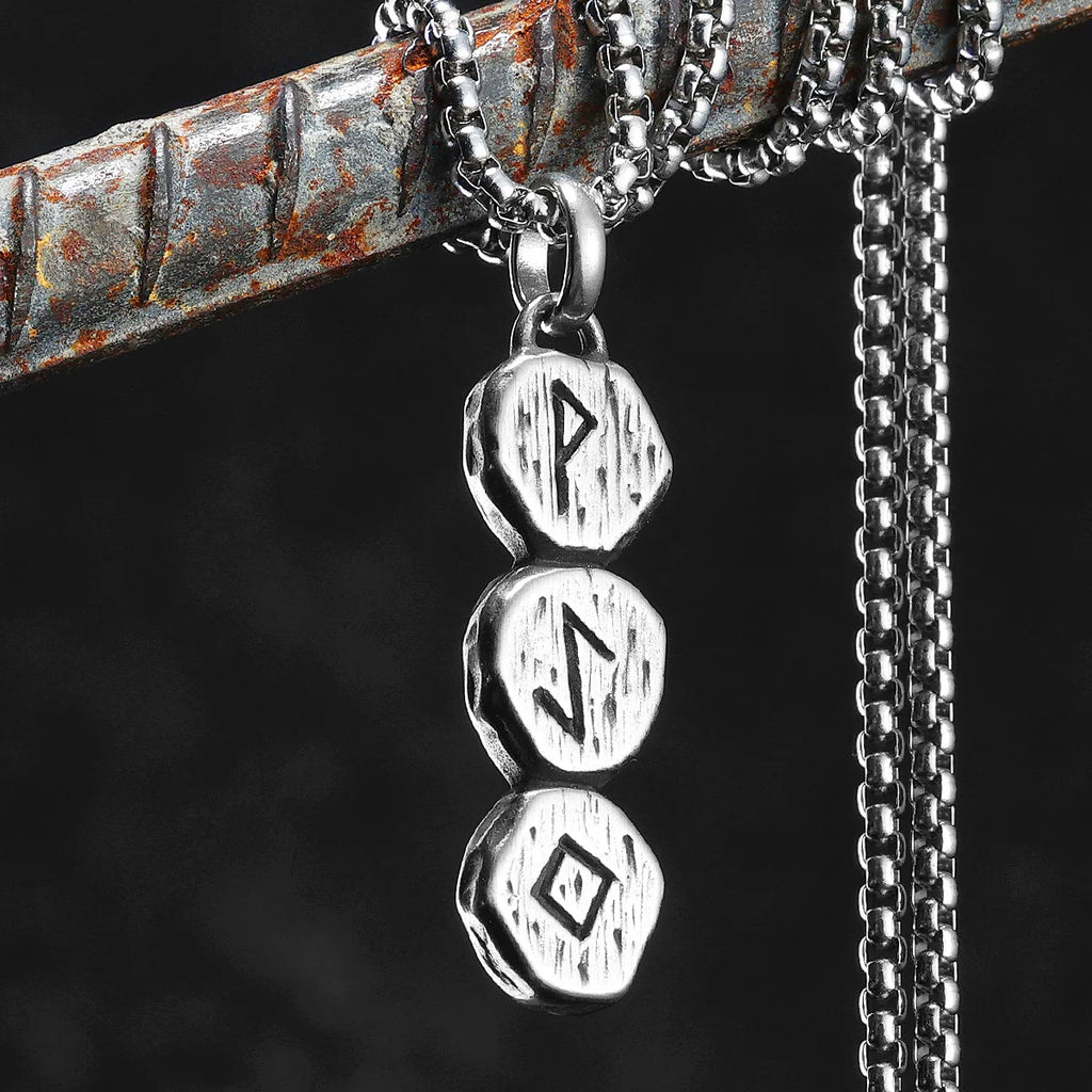 PENDRA Xanrith Viking Rune Necklace