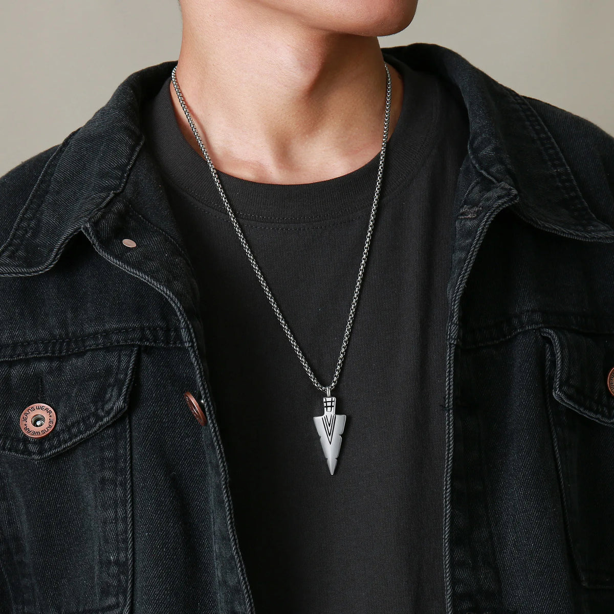 Mens Cremation Urn Necklace for Ashes,Stainless Steel Tribal  Arrowhead Memorial Pendant,Bereavement Keepsakes Gifts