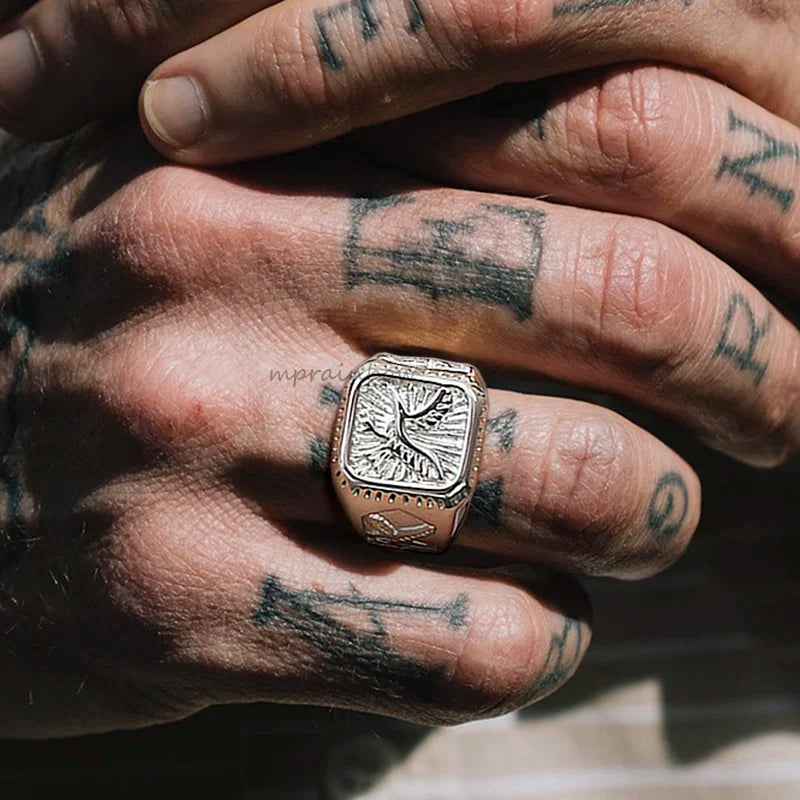 PENDRA Mavessa Signet Ring