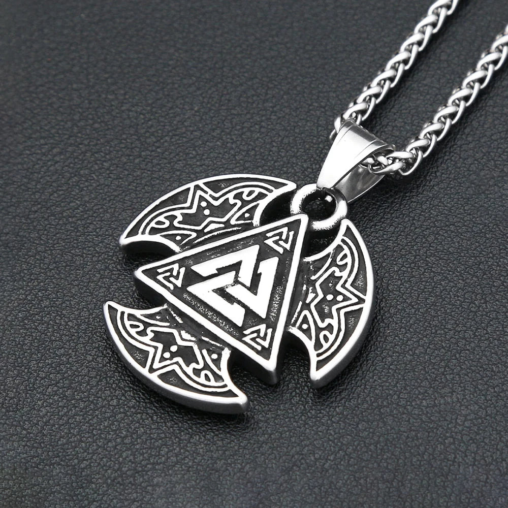 PENDRA Celticknot Viking Triangle Celtic Knot Pendant