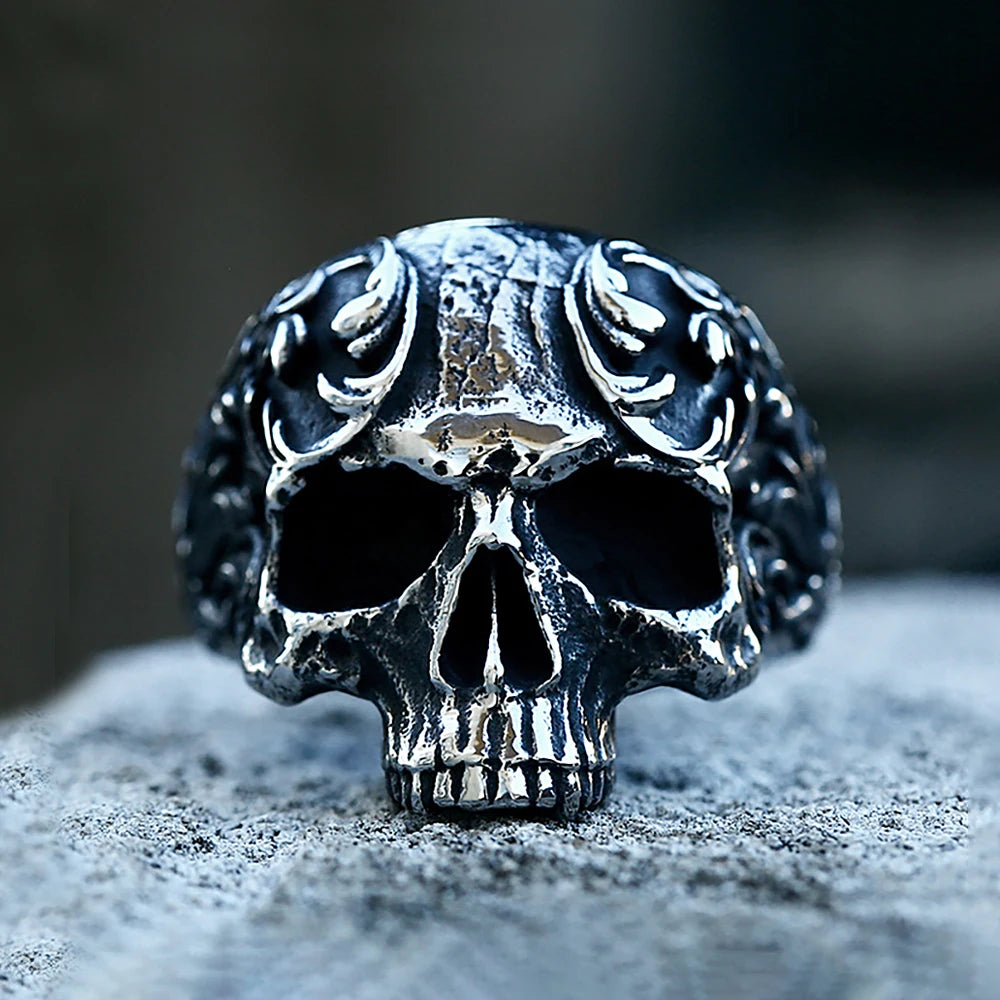 PENDRA Skullcarve Gothic Carved Skull Ring