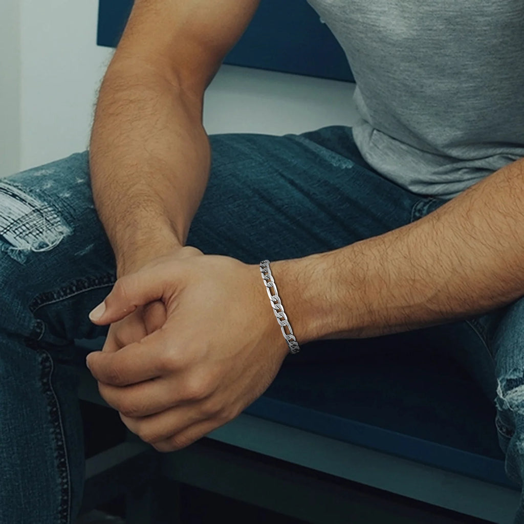PENDRA Textured Figaro Bracelet