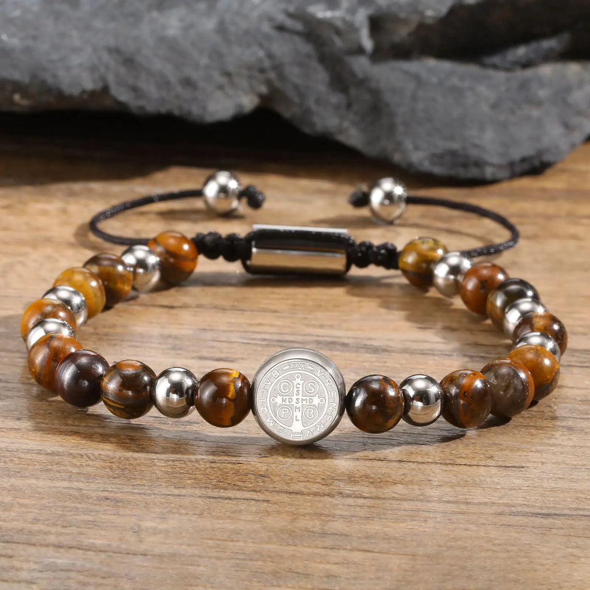 PENDRA Aevvara Benedict Charm Bracelet