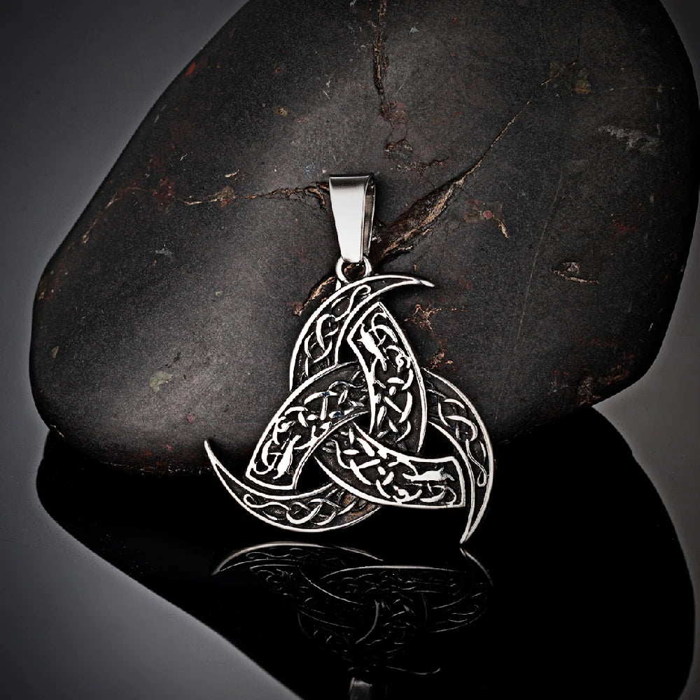 PENDRA Celtic Knot Viking Necklace