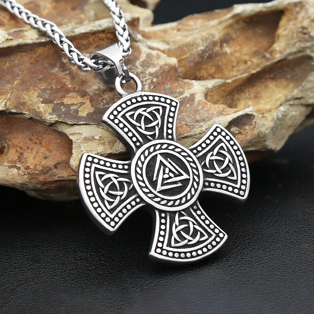 PENDRA Celticknott Cross Celtic Knot Pendant