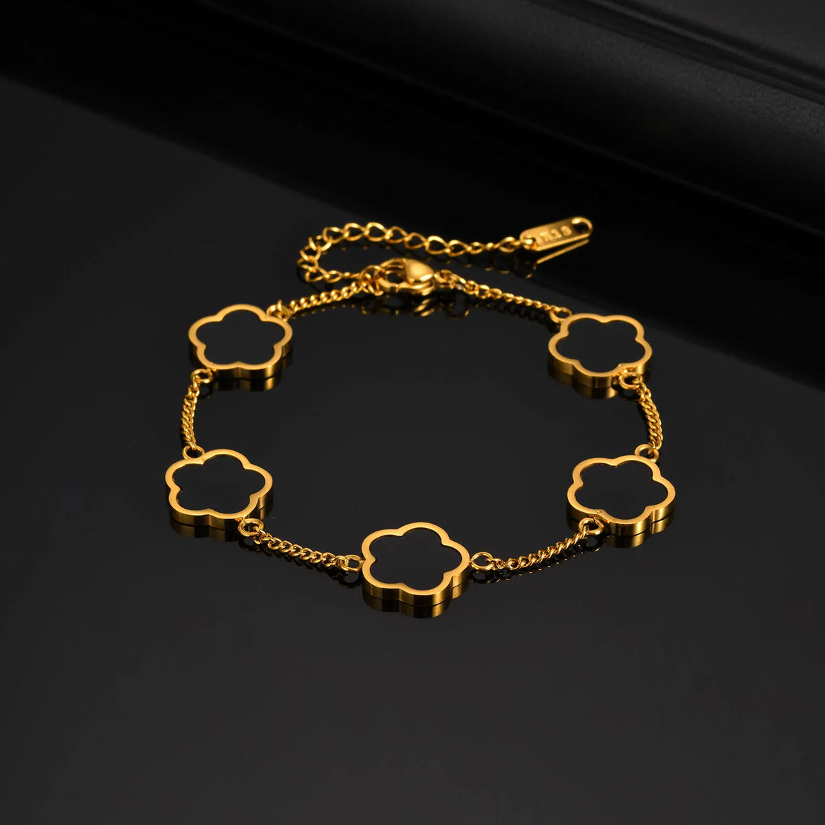 PENDRA Leaf Five Bracelet