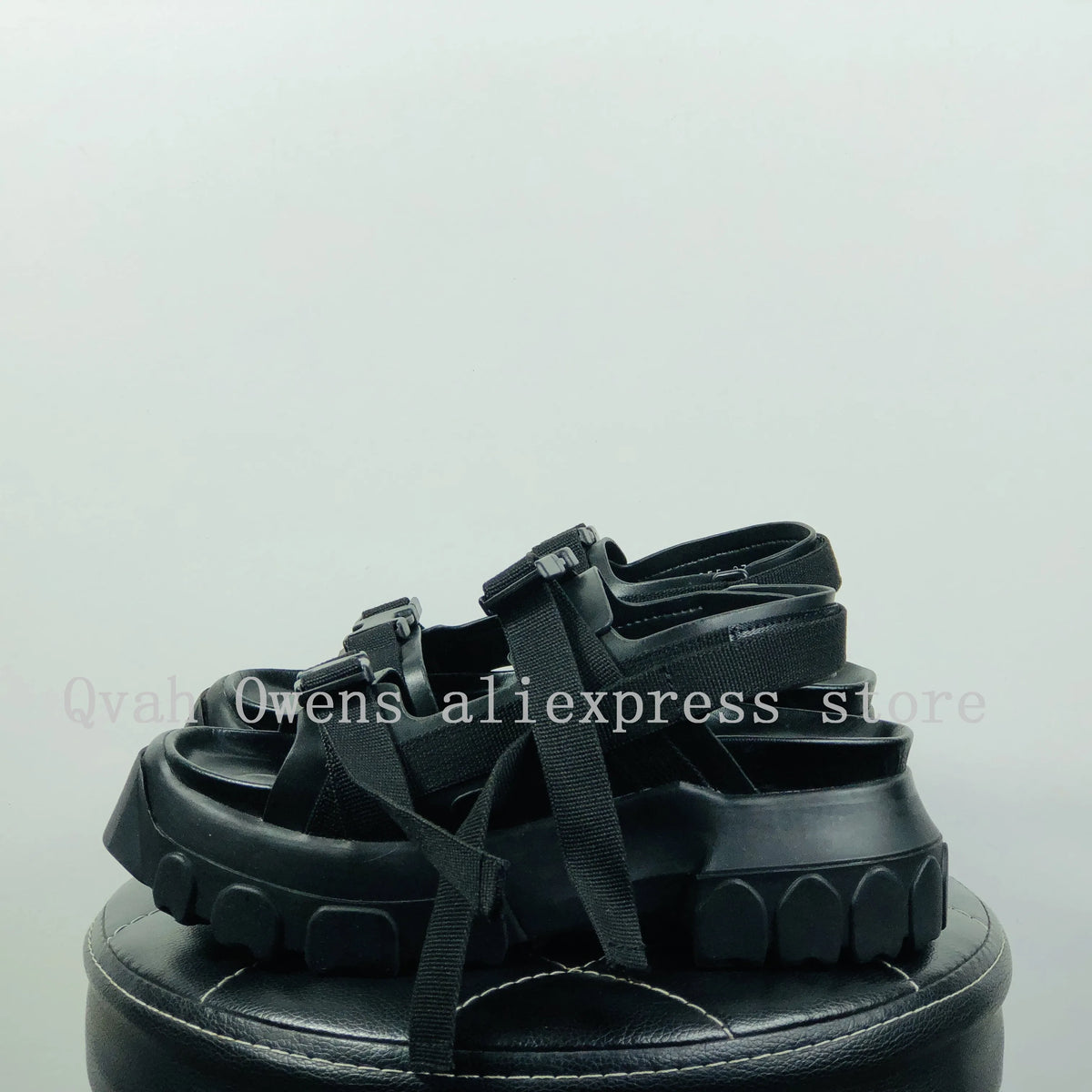 PENDRA Avenelle Men's T-Strap Leather Sandals