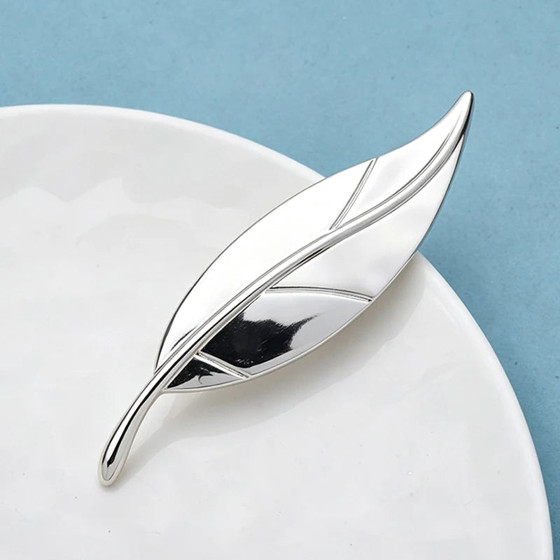 PENDRA Folia Alloy Leaf Brooch