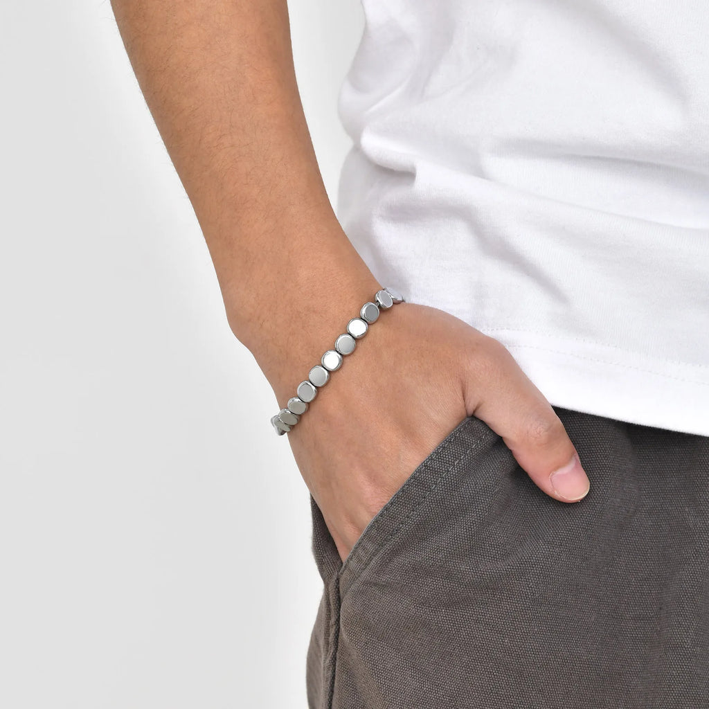PENDRA Elilora Hematite Bead Bracelet