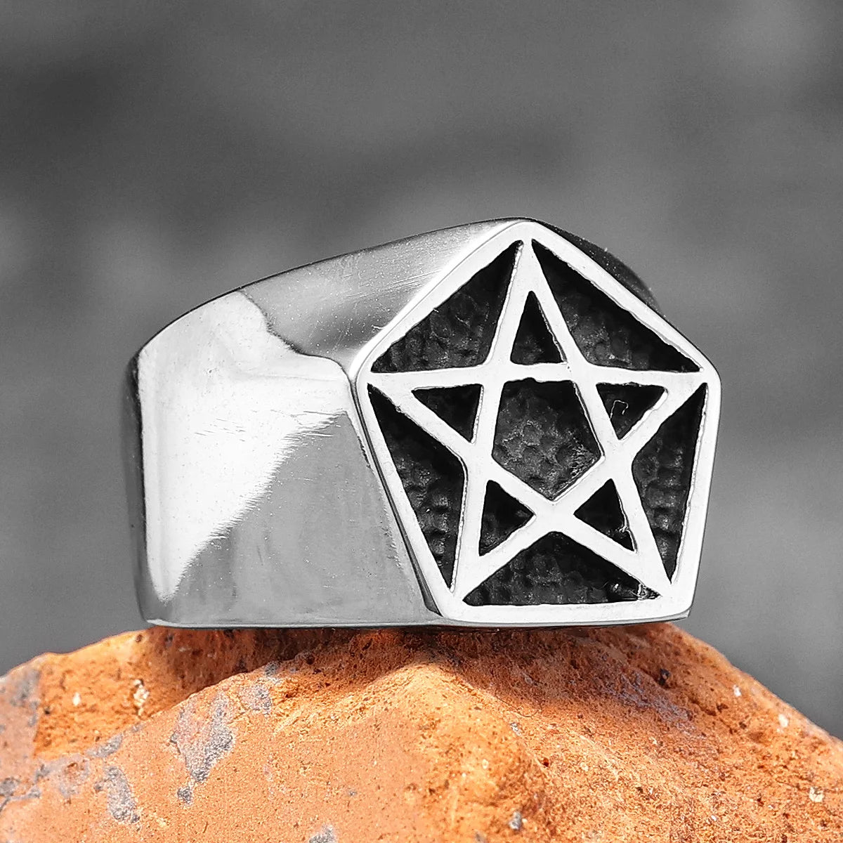 PENDRA Pentagram Punk Charm Ring