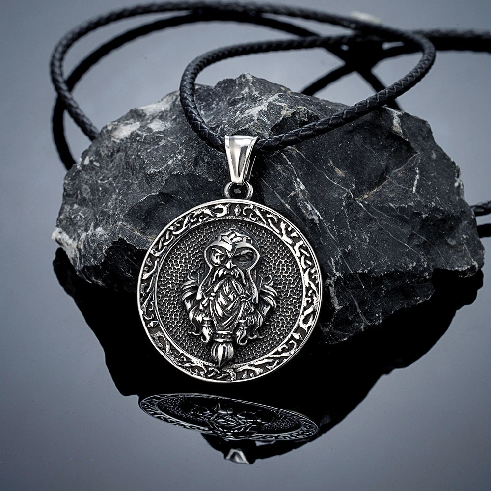 PENDRA Pendant Vintage Necklace