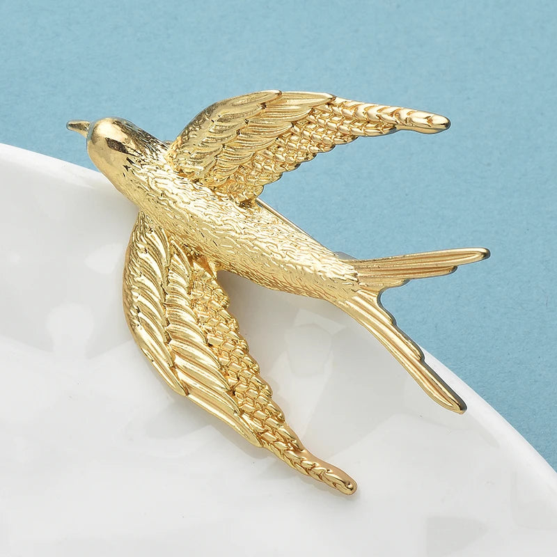 PENDRA Skyglide Classical Alloy Swallow Brooch