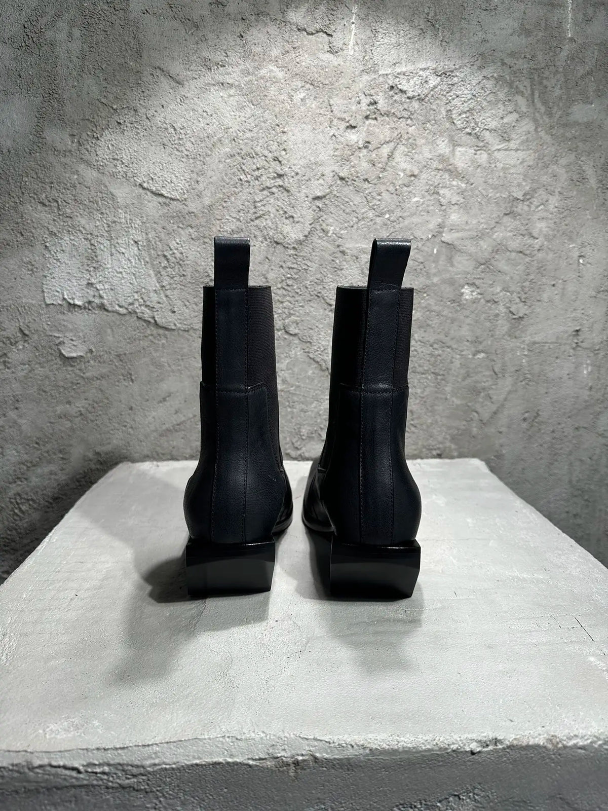 PENDRA OrinStone Platform Chelsea Boots