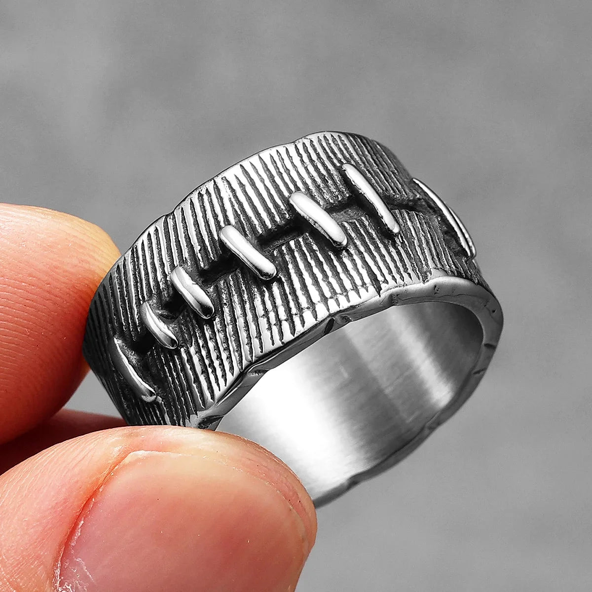 PENDRA Crack Suture Rock Steel Ring