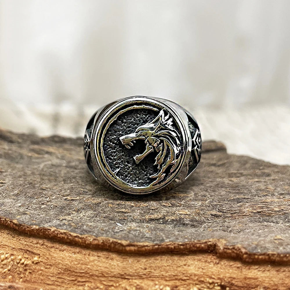 PENDRA Wolf Rune Ring