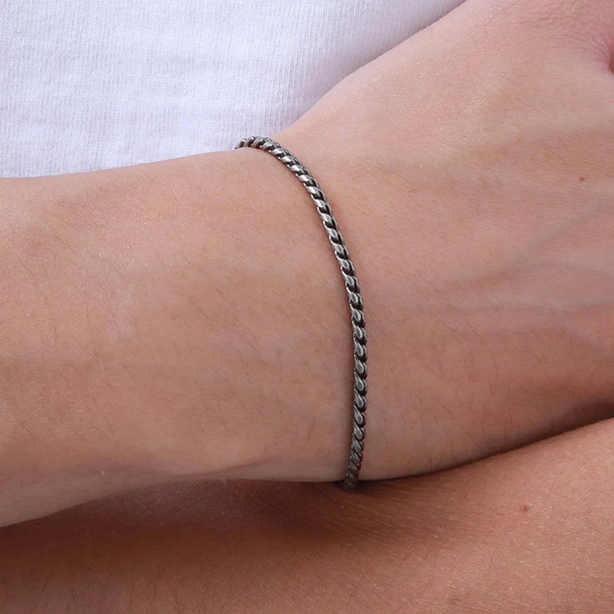PENDRA Thin Snake Bracelet