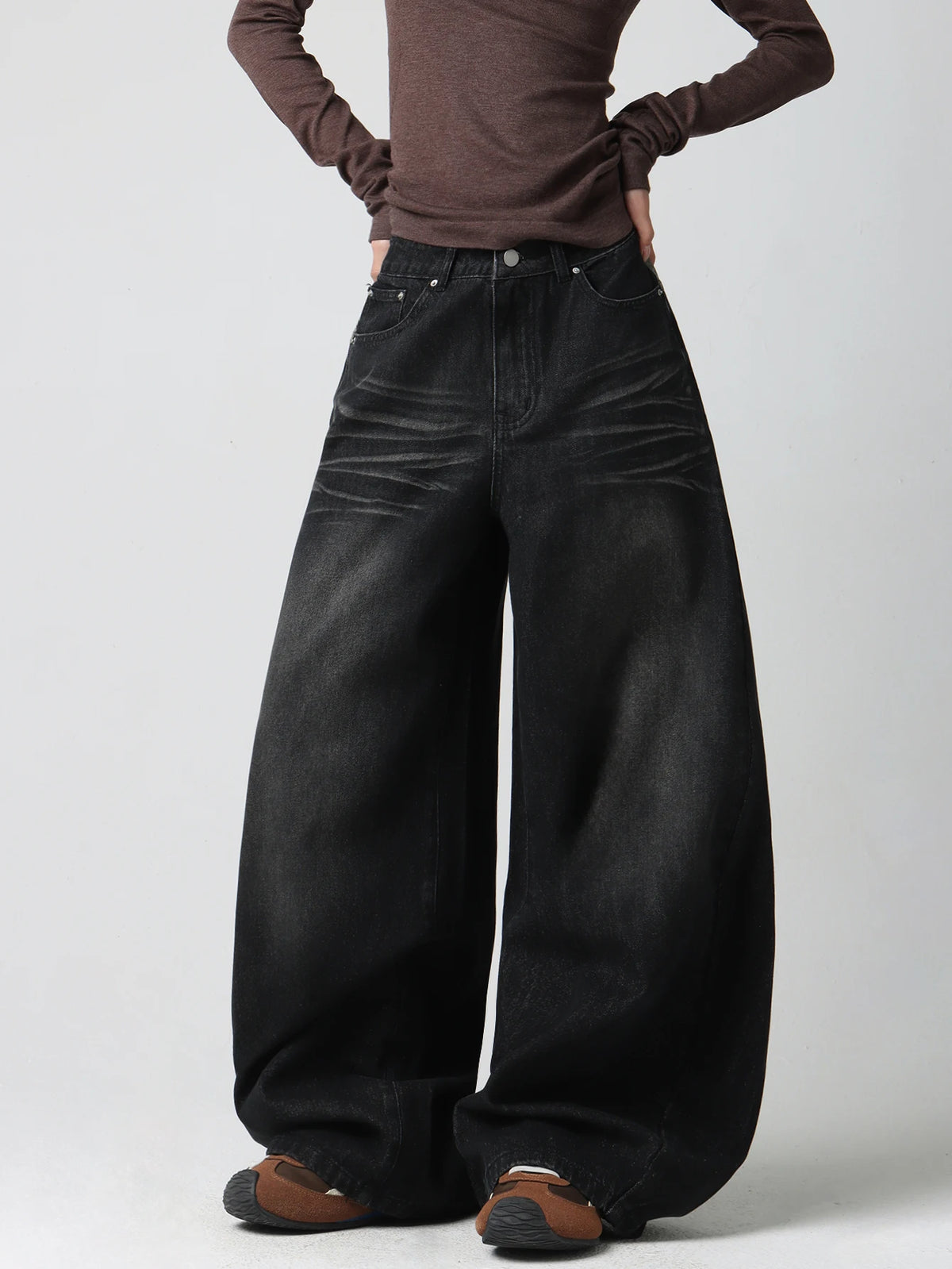 Women's American Vintage Applique Embroidery Design Black Loose Wide-Leg Jeans Y2K Street Trend Fashion Versatile Cocoon Pants